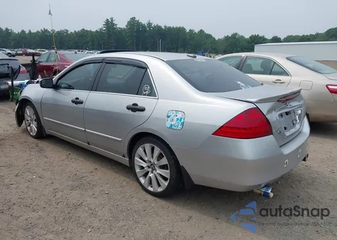 2006 Honda Accord 3.0 Ex z USA, uszkodzony, nr VIN 1HGCM66536A034381